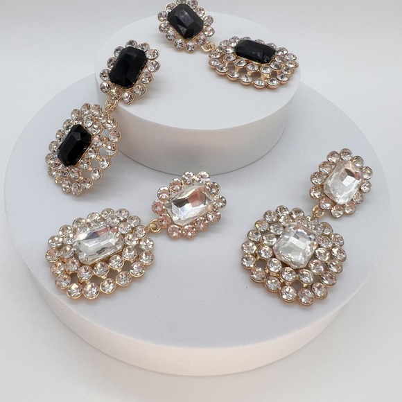 Stunning Black Crystal Dangle Earrings - Evening and Formal Earrings - Picture 4 of 11